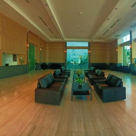 Mayflower Grande Suite Hotel ピサヌローク エクステリア 写真