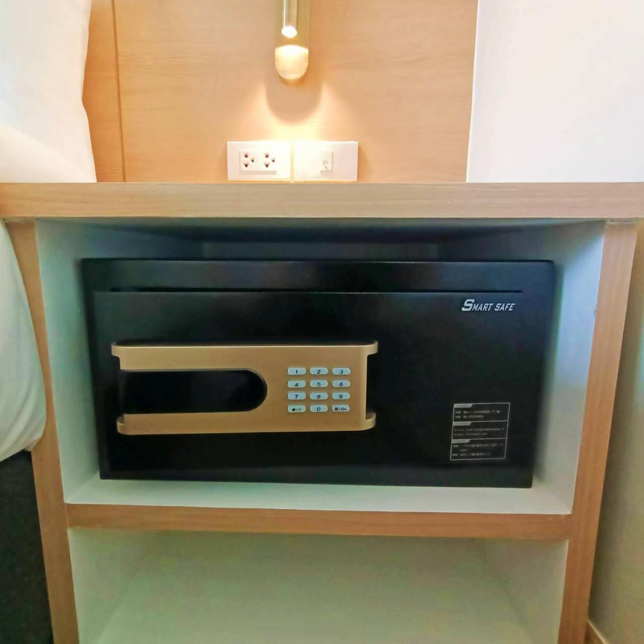 Mayflower Grande Suite Hotel ピサヌローク エクステリア 写真