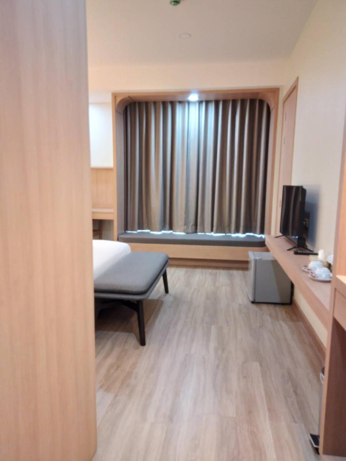 Mayflower Grande Suite Hotel ピサヌローク エクステリア 写真